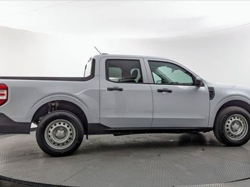 Used 2025 Ford Maverick XL w/ Equipment Group 102A AWD/4WD image 9