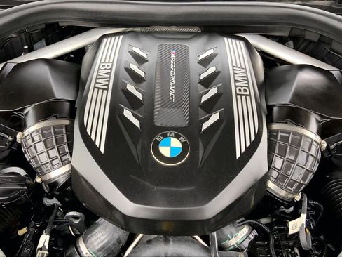 Used 2020 BMW X7 M50i AWD/4WD image 32