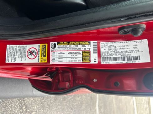 Used 2016 Toyota Tacoma TRD Sport image 31