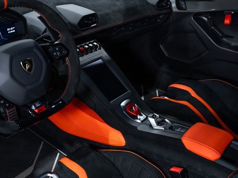 Used 2022 Lamborghini Huracan STO RWD image 50