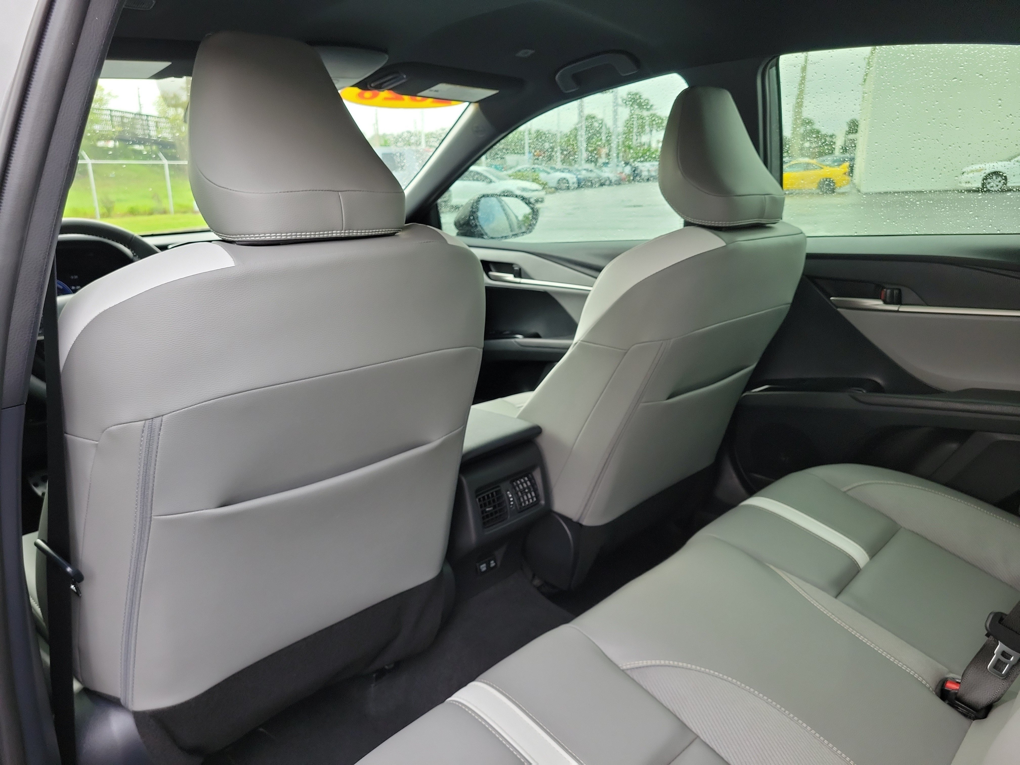 Used 2026 Toyota Camry SE FWD image 11