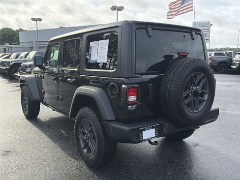 Used 2025 Jeep Wrangler Unlimited Sport AWD/4WD image 6