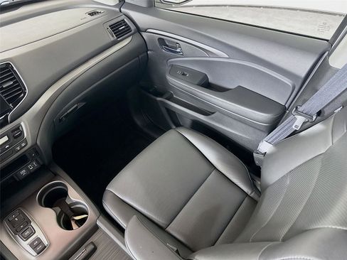 Certified 2023 Honda Ridgeline RTL image 25