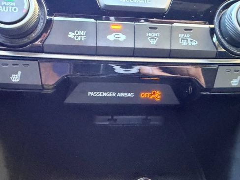 Used 2018 Honda Civic EX-L image 11