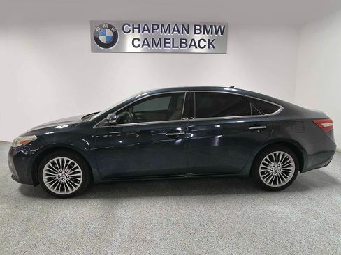 Used 2017 Toyota Avalon Limited w/ Carpet Mat Package FWD image 4
