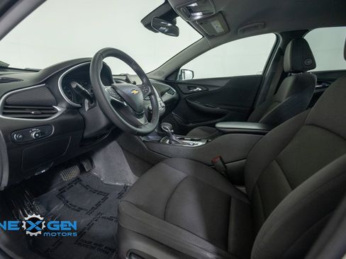 Used 2023 Chevrolet Malibu RS FWD image 10