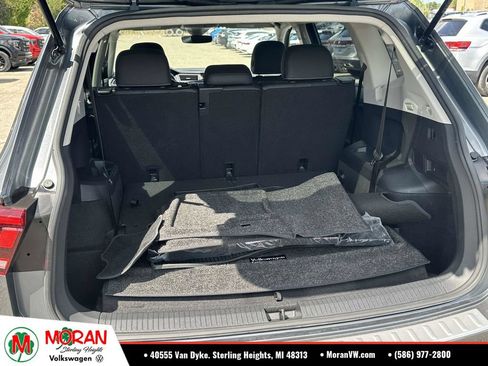 Certified 2023 Volkswagen Tiguan SE FWD image 10