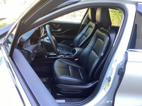 Used 2023 Lincoln Corsair FWD image 23