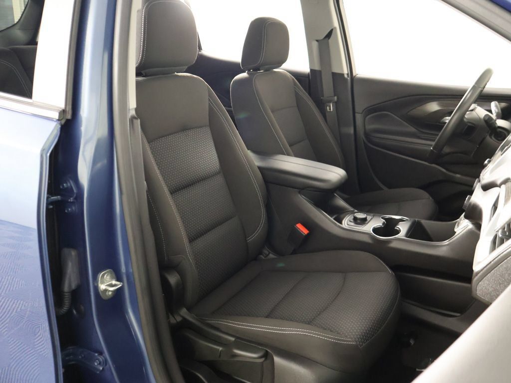 Used 2024 GMC Terrain SLE FWD image 28