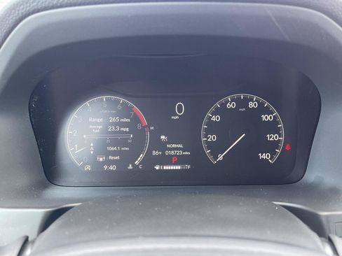 Used 2025 Honda Ridgeline Sport image 8