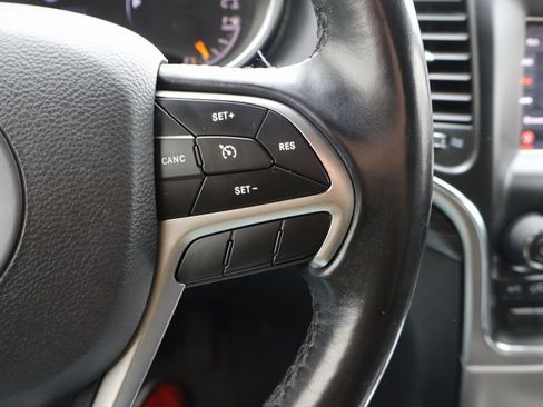 Used 2019 Jeep Grand Cherokee Laredo image 8