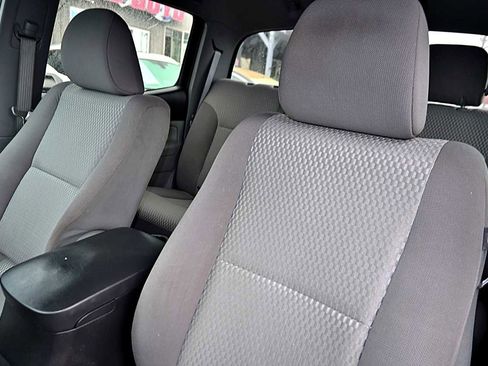 Used 2014 Toyota Tacoma PreRunner image 14