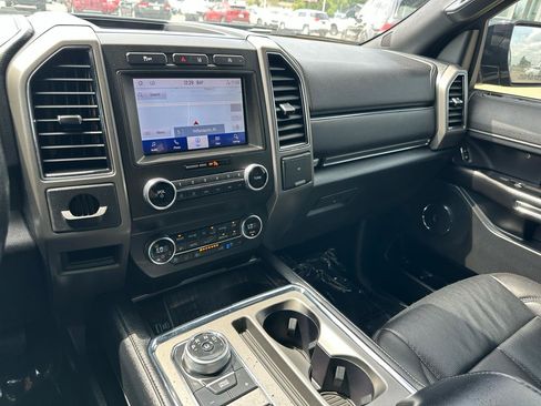 Used 2020 Ford Expedition XLT w/ Equipment Group 202A RWD image 41