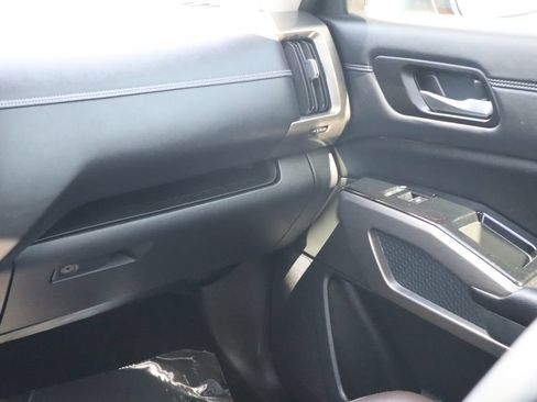 Used 2023 Nissan Pathfinder Platinum w/ Lighting Package (N93) FWD image 30