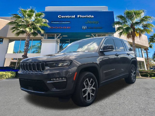 Used 2024 Jeep Grand Cherokee Limited AWD/4WD image 9
