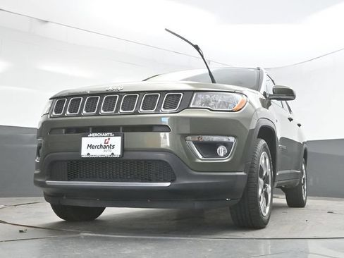 Used 2018 Jeep Compass Limited AWD/4WD image 34
