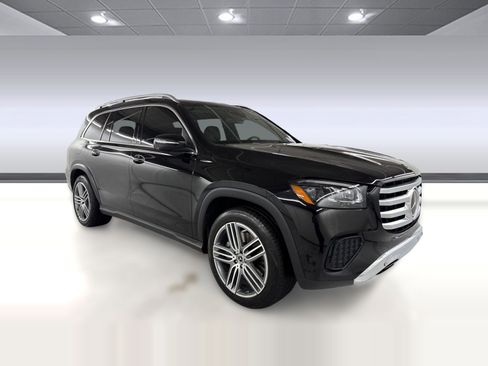 Certified 2025 Mercedes-Benz GLS 450 4MATIC image 7
