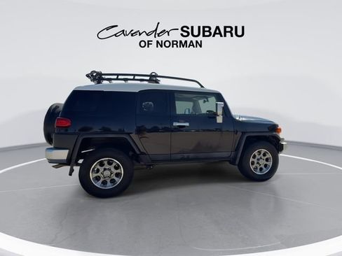 Used 2012 Toyota FJ Cruiser 4WD w/ Upgrade Pkg image 9