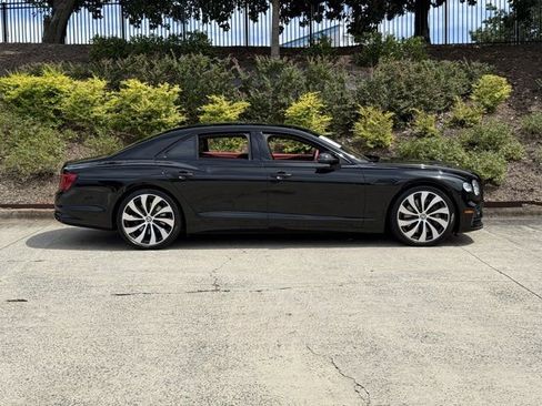Used 2024 Bentley Flying Spur Azure image 5