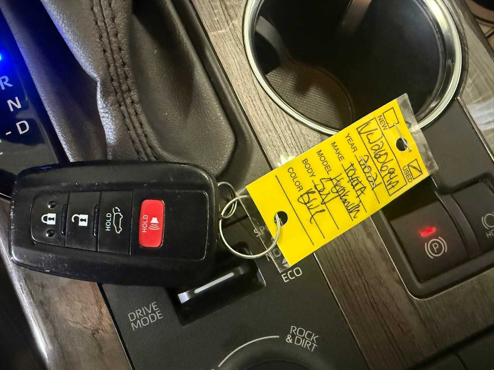 Certified 2021 Toyota Highlander Limited AWD/4WD image 37