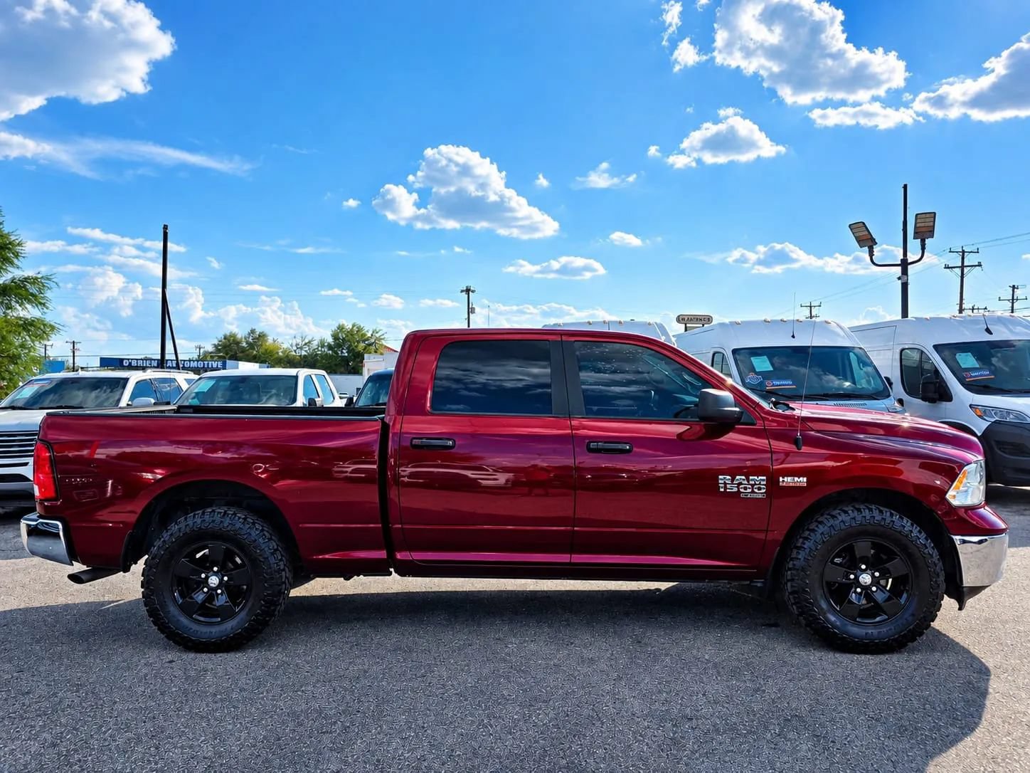 Used 2021 RAM 1500 Classic SLT RWD image 6