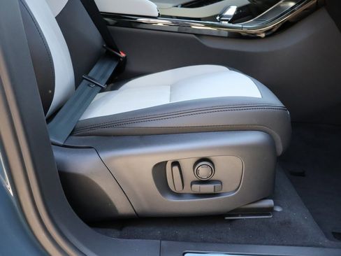 New 2026 Land Rover Range Rover Evoque Dynamic SE image 11