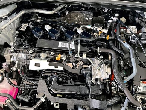 Certified 2025 Toyota Corolla Cross AWD Hybrid image 31