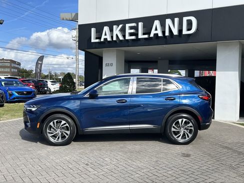 Certified 2022 Buick Envision Essence w/ Technology Package I image 3