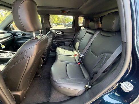New 2026 Jeep Compass Limited image 11