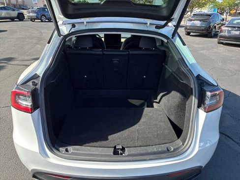Used 2023 Tesla Model Y AWD image 20