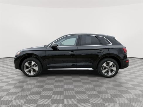 Certified 2023 Audi Q5 2.0T Premium Plus w/ Premium Plus Package AWD/4WD image 2