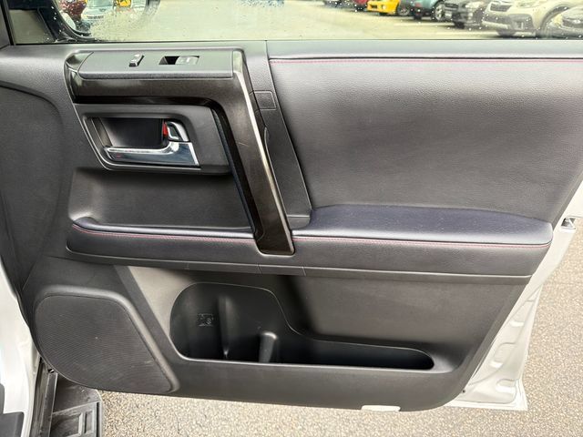 Used 2022 Toyota 4Runner TRD Off-Road Premium AWD/4WD image 23