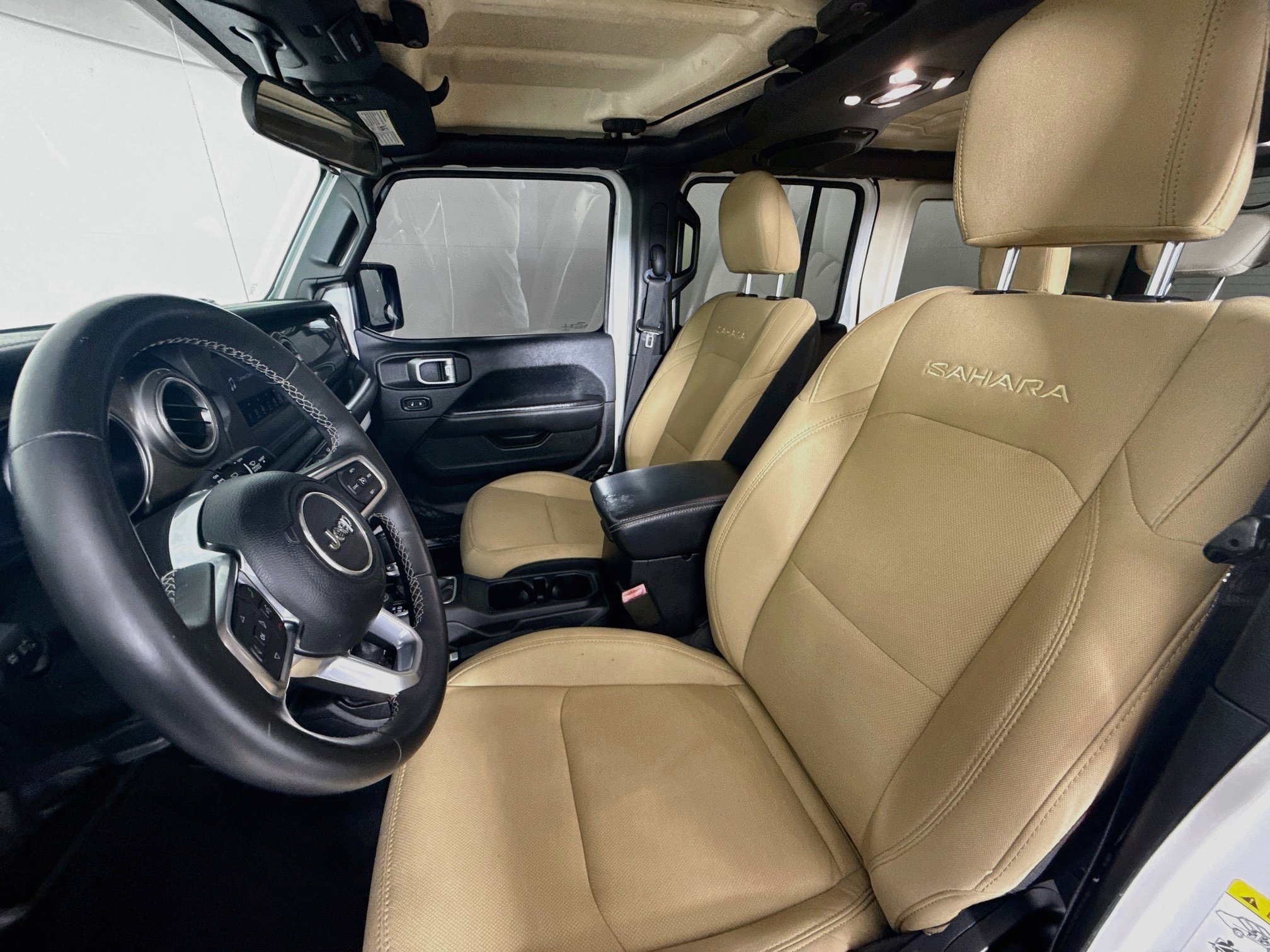 Used 2019 Jeep Wrangler Unlimited Sahara AWD/4WD image 24