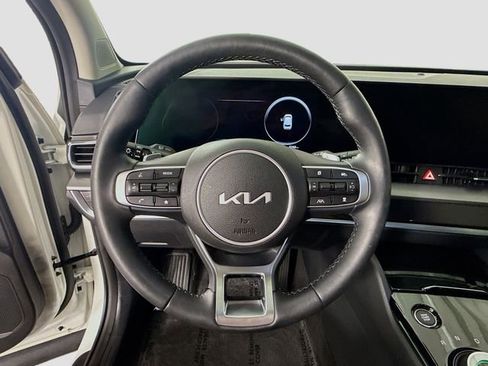 Used 2025 Kia Sportage SX Prestige AWD/4WD image 11