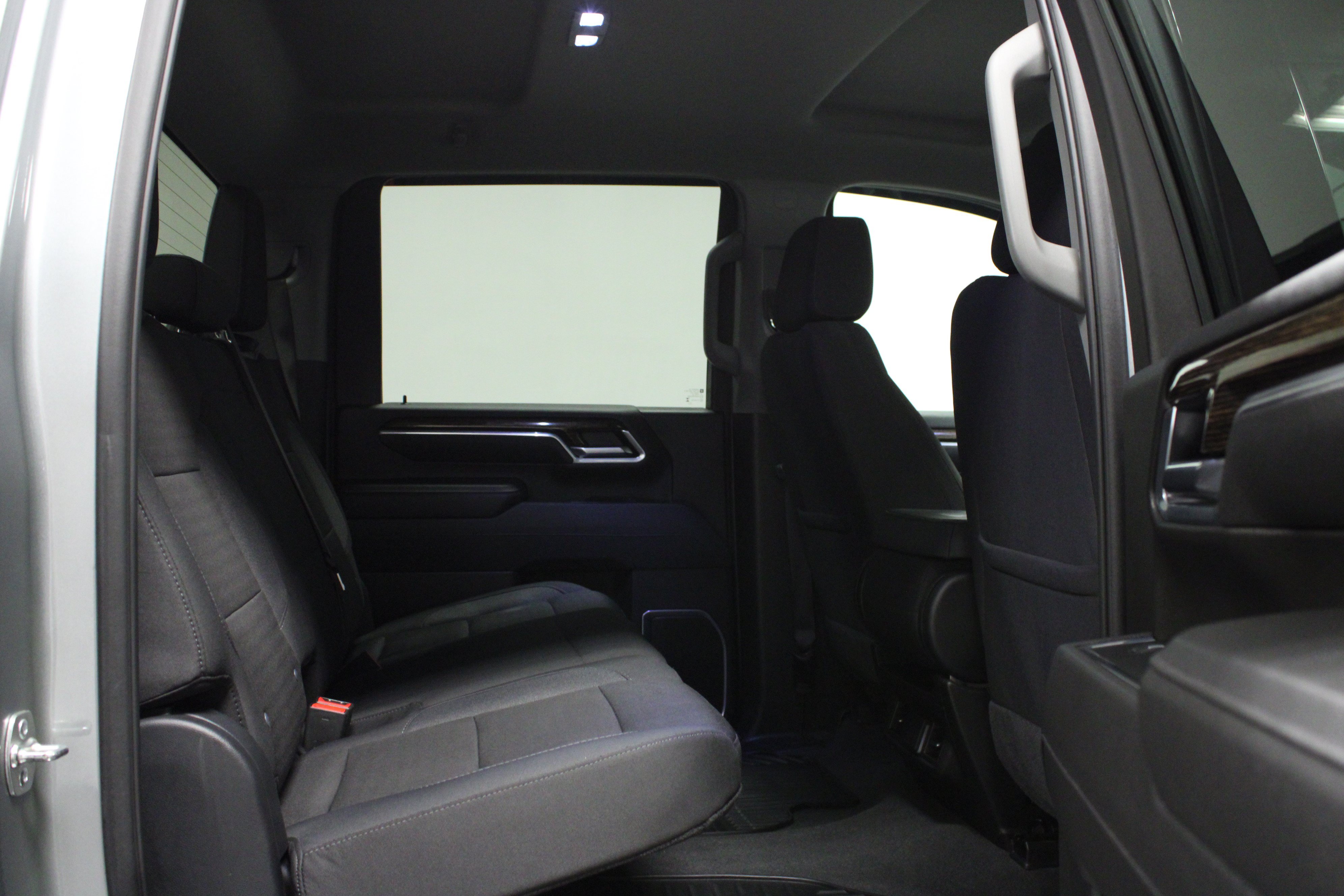 Used 2025 GMC Sierra 2500 SLE w/ SLE Convenience Package AWD/4WD image 15