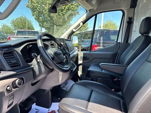 Used 2025 Ford Transit 250 148 High Roof RWD image 9