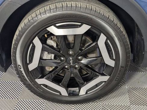 Used 2025 Kia Telluride S image 8