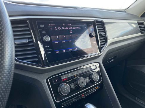 Used 2023 Volkswagen Atlas SEL Premium image 22