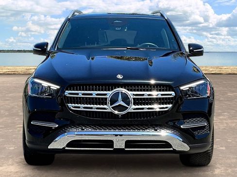 Used 2025 Mercedes-Benz GLE 350 4MATIC image 2