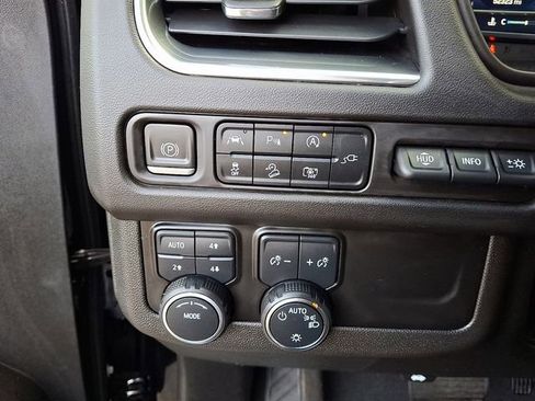 Used 2022 Chevrolet Tahoe Premier image 40