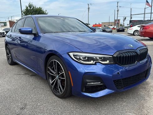 Used 2020 BMW 330i Sedan w/ M Sport Package RWD image 5