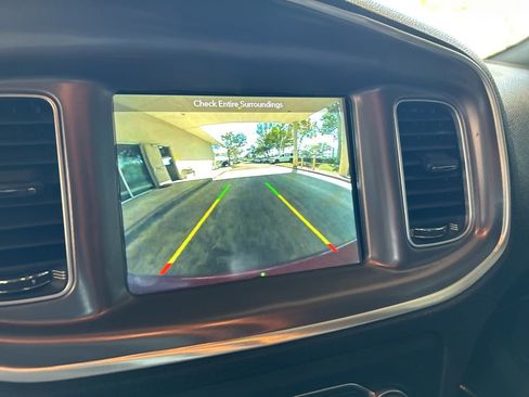 Used 2019 Dodge Charger Scat Pack image 9