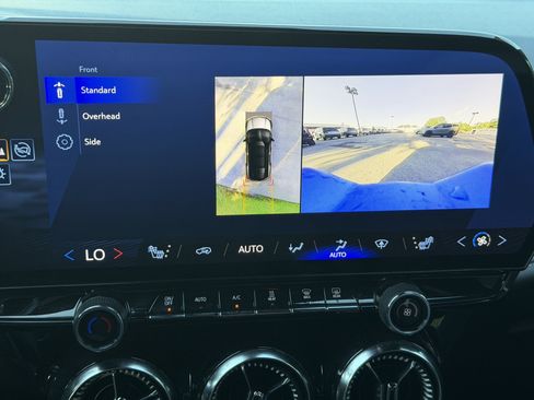 Used 2024 Chevrolet Blazer EV LT AWD/4WD image 23