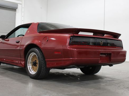 Used 1989 Pontiac Firebird Trans Am RWD image 21