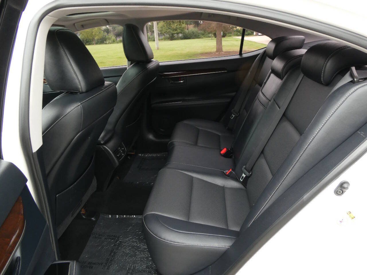 Used 2016 Lexus ES 350 w/ Premium Package w/Wood Trim FWD image 28