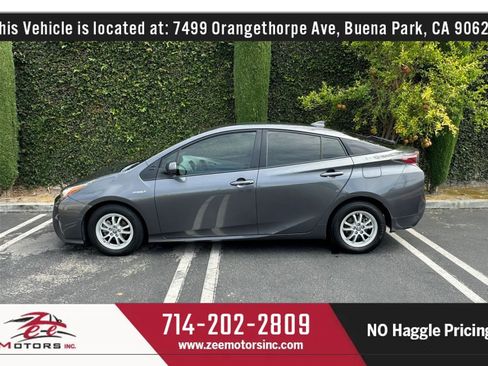 Used 2016 Toyota Prius Two FWD image 10