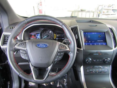 Used 2020 Ford Edge ST-Line image 16