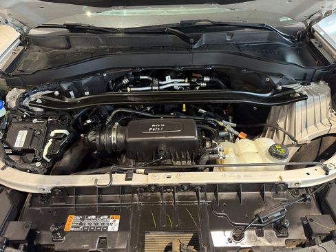 Used 2022 Ford Explorer Limited image 11