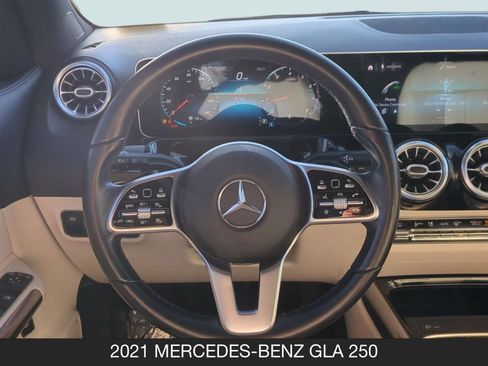 Used 2021 Mercedes-Benz GLA 250 image 12