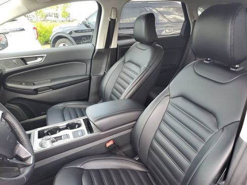 Certified 2024 Ford Edge SEL w/ Convenience Package AWD/4WD image 8